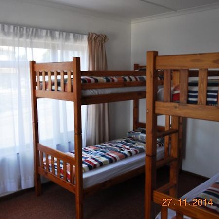 Backpacker Apartments Плеттенберг-Бей Экстерьер фото