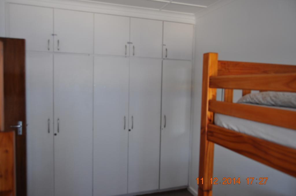 Backpacker Apartments Плеттенберг-Бей Экстерьер фото