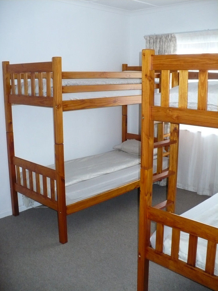 Backpacker Apartments Плеттенберг-Бей Экстерьер фото