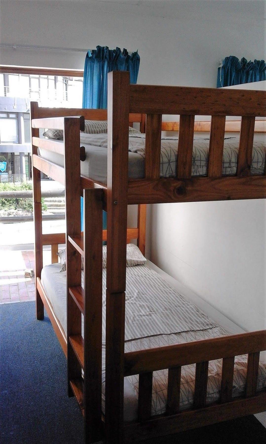 Backpacker Apartments Плеттенберг-Бей Экстерьер фото