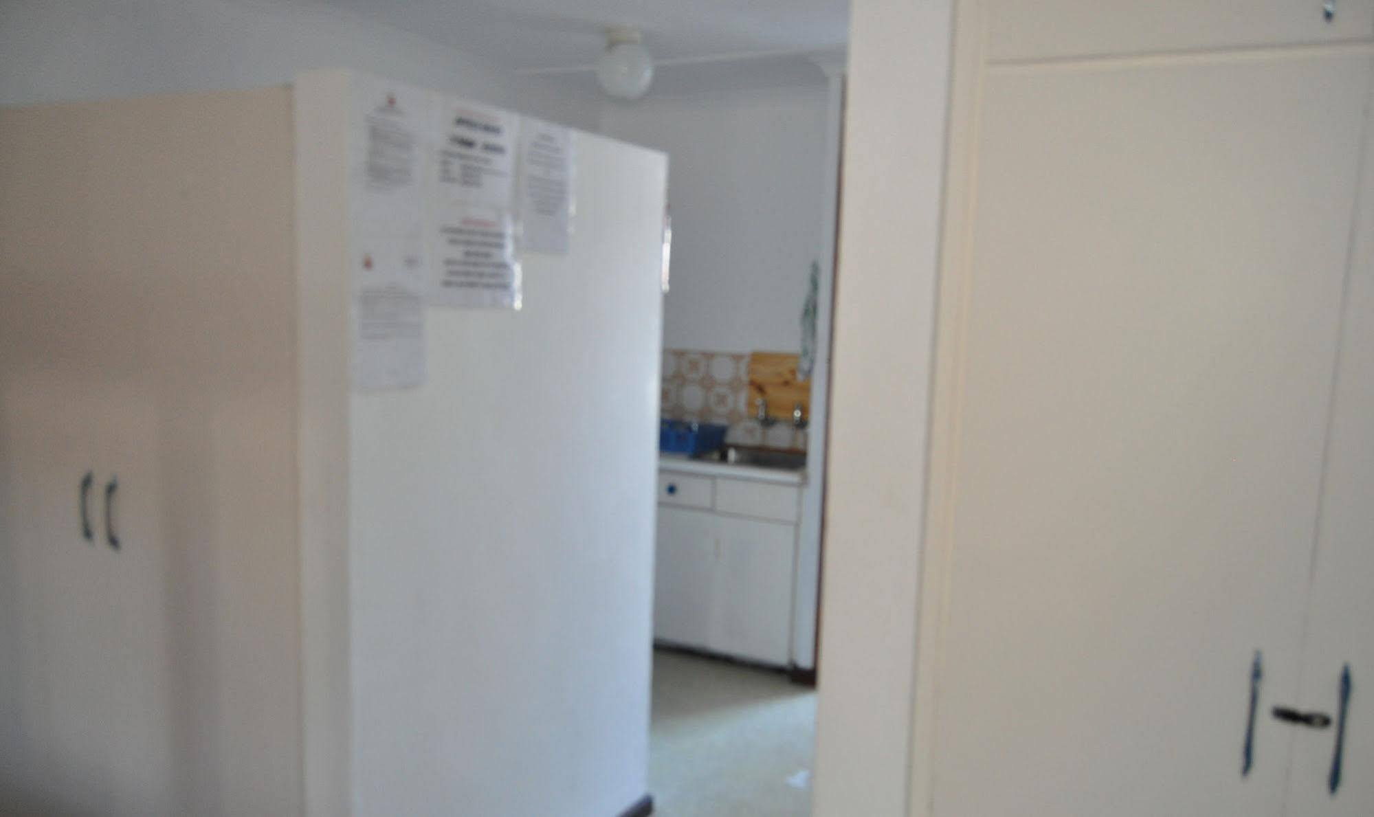 Backpacker Apartments Плеттенберг-Бей Экстерьер фото