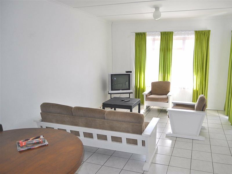 Backpacker Apartments Плеттенберг-Бей Экстерьер фото
